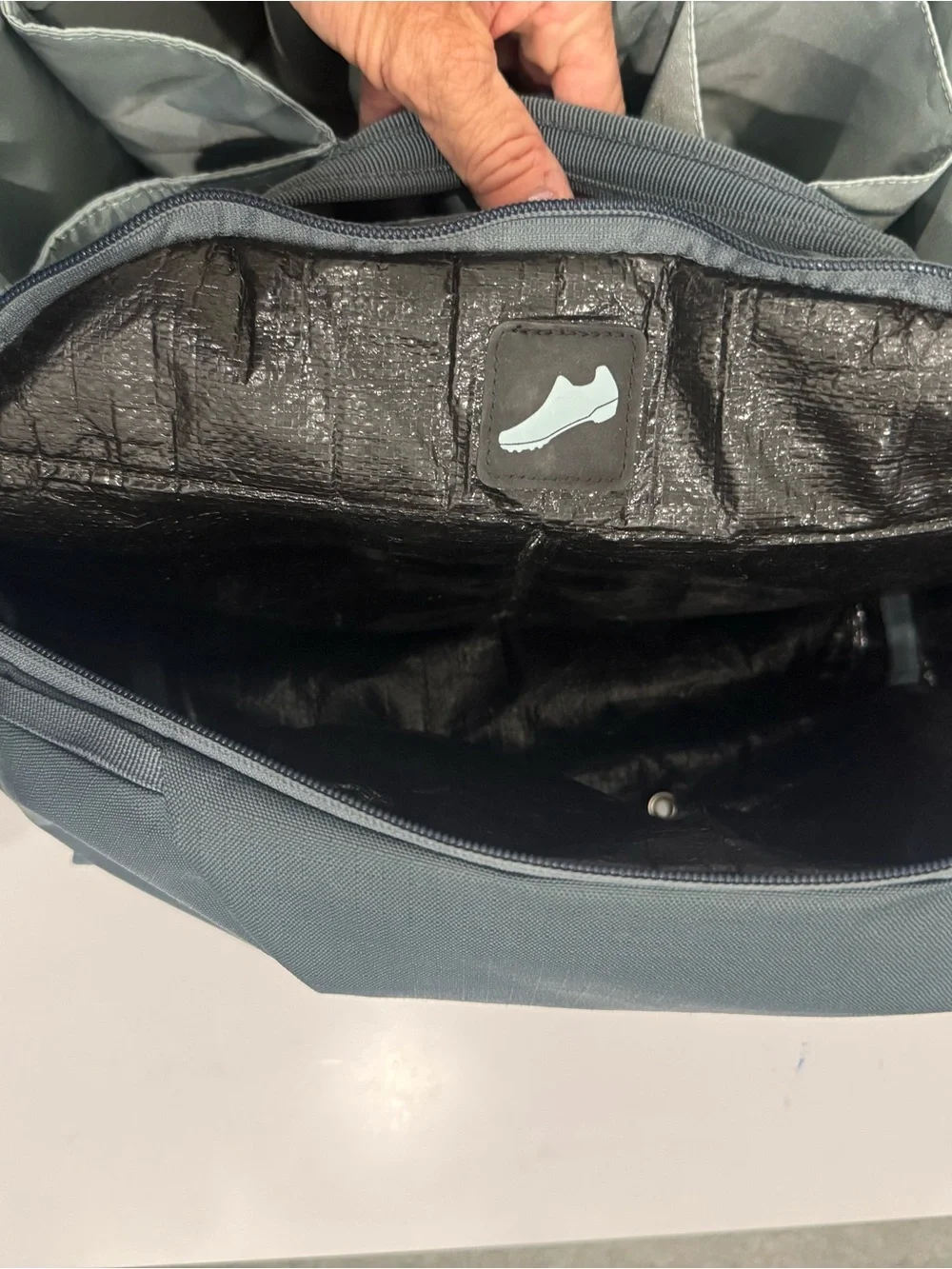 Thule versatile gray